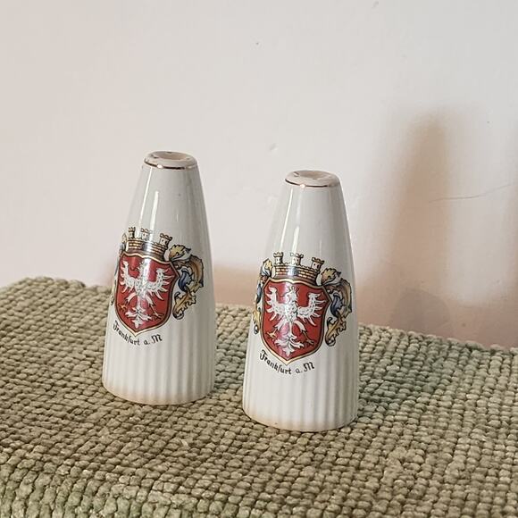 Vintage German Frankfurt a.M Porcelain Salt & Pepper Shakers Crest - Picture 1 of 8